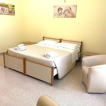 Madre Santina Hostal